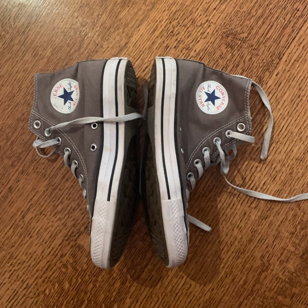 Grey High Top Converse Size 8.5